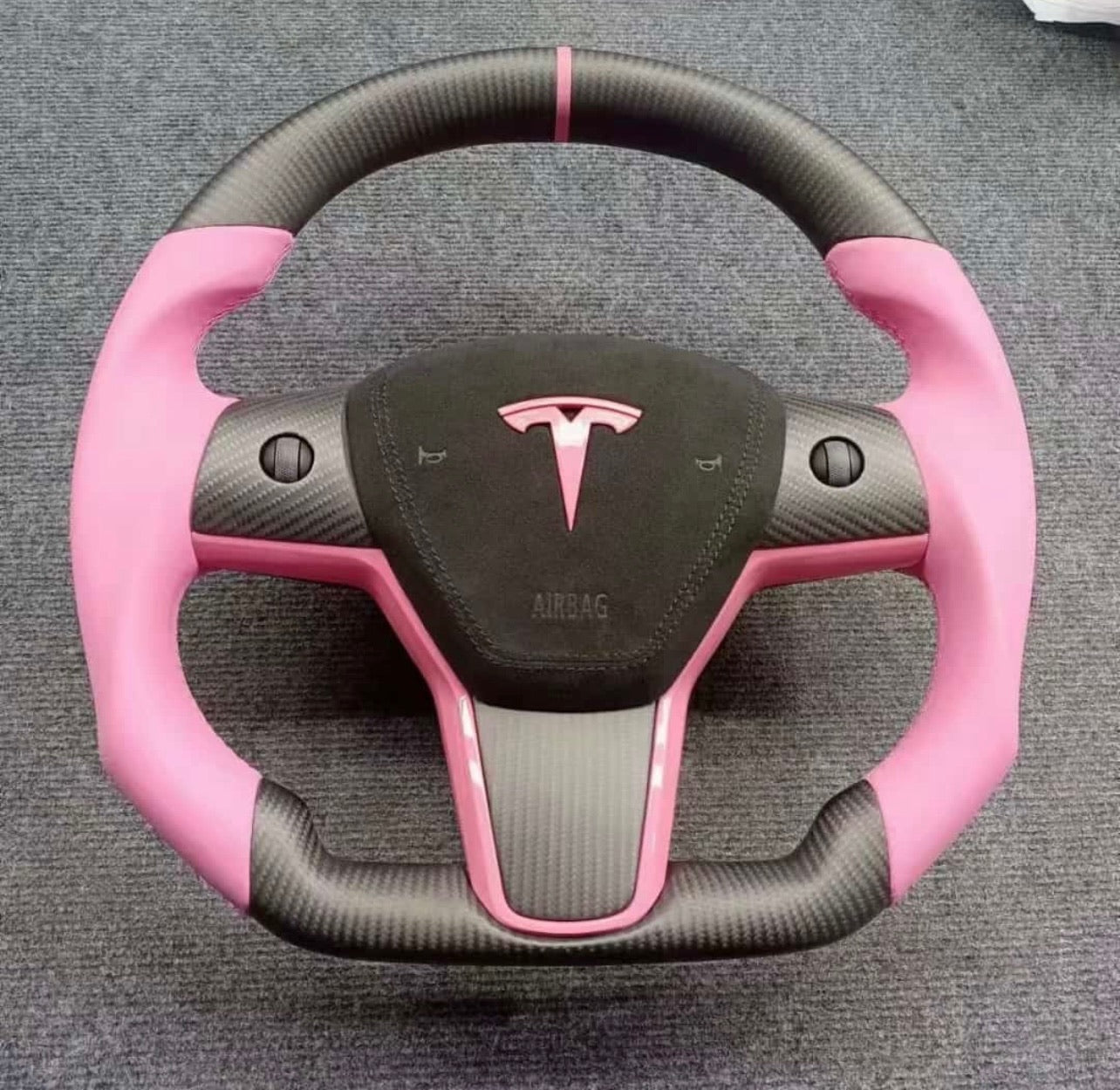 Custom Lwerks Tesla Steering wheel